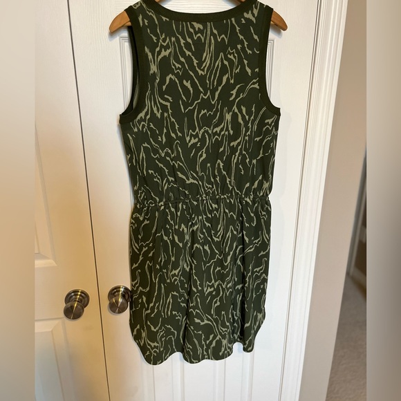 Athleta Rincon Printed Sleeveless Green Dress Sz M - Picture 5 of 9
